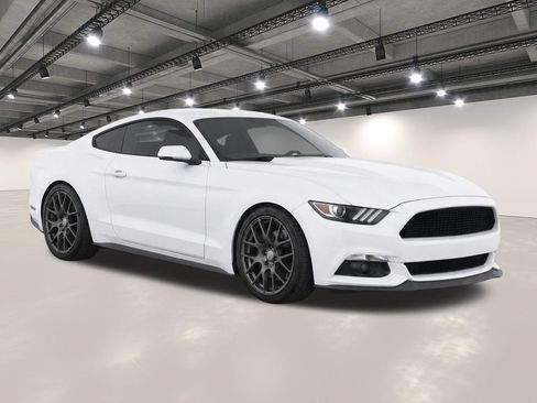 Used 2017 Ford Mustang Coupe RWD image 2