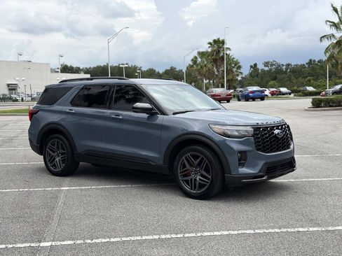 Used 2025 Ford Explorer ST w/ Sun And Sound Package RWD image 2