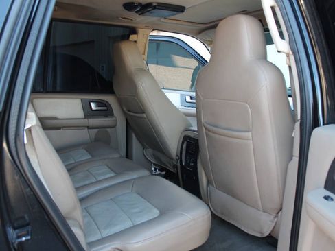 Used 2004 Ford Expedition Eddie Bauer image 32