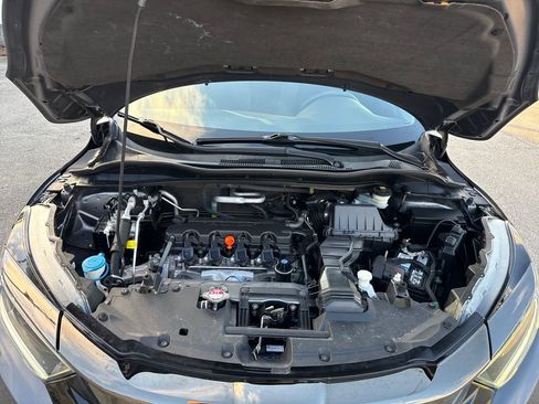 Used 2022 Honda HR-V Sport image 25