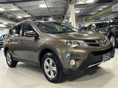 Used 2015 Toyota RAV4 XLE image 1