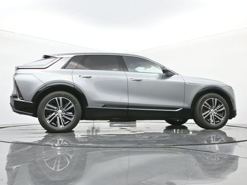 New 2025 Cadillac Lyriq Luxury image 20