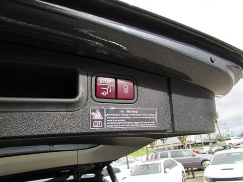 Used 2012 Mercedes-Benz GL 550 4MATIC image 39