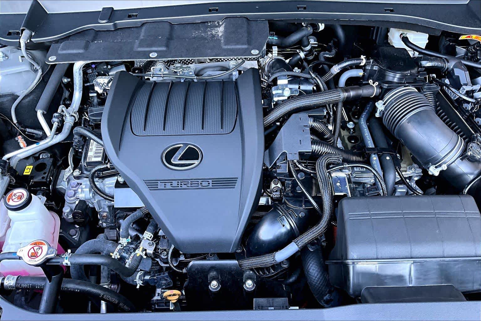 Used 2025 Lexus TX 500h AWD w/ Technology Package image 33
