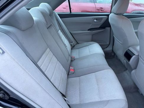 Used 2017 Toyota Camry LE image 30
