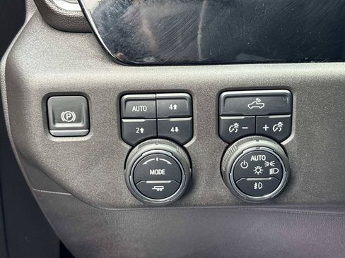 Used 2024 Chevrolet Silverado 1500 LT Trail Boss w/ Convenience Package II AWD/4WD image 36