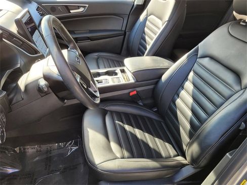 Used 2022 Ford Edge SEL w/ Convenience Package image 18