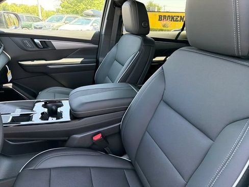 New 2026 Buick Enclave Preferred w/ Power Package FWD image 16