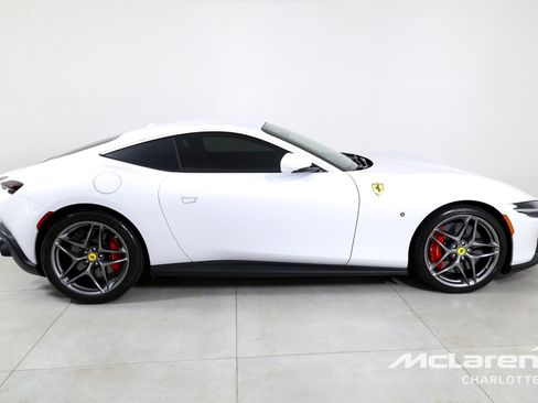 Used 2023 Ferrari Roma image 9