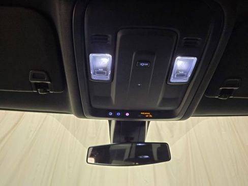 Used 2021 GMC Yukon SLE w/ Gmc Pro Safety Plus Package AWD/4WD image 21