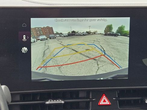 Used 2024 Kia Sportage EX AWD/4WD image 25
