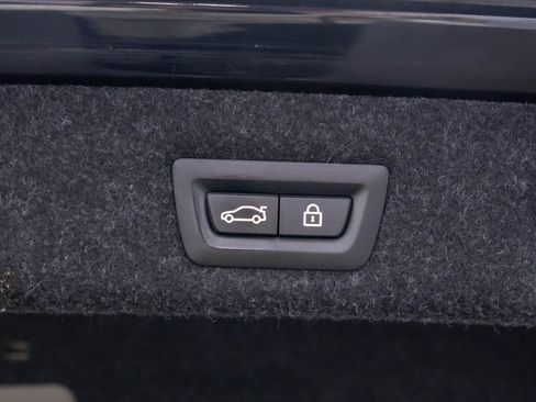 Used 2018 BMW 540i xDrive image 29