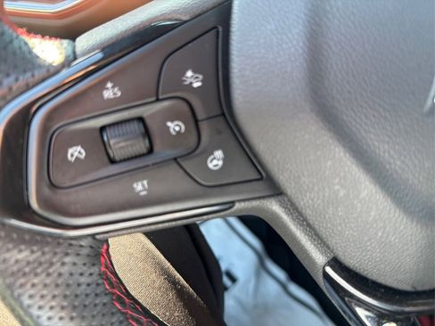 Used 2023 Chevrolet TrailBlazer RS w/ Convenience Package image 36