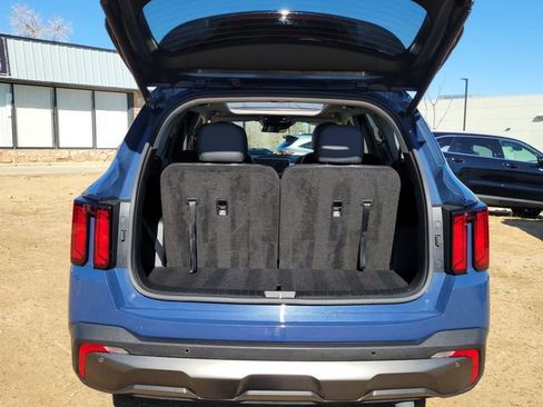 Certified 2025 Kia Sorento X-Line EX AWD/4WD image 20