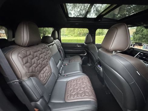 New 2026 Nissan Armada Platinum AWD/4WD image 30