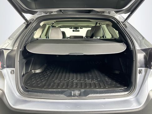 Used 2025 Subaru Outback Premium image 29