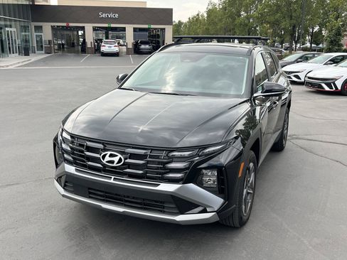 Certified 2025 Hyundai Tucson SEL AWD/4WD image 2