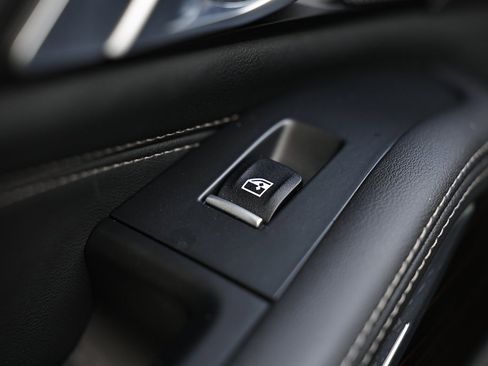 Used 2025 BMW X5 xDrive50e w/ Executive Package image 25