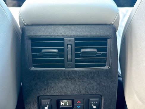 New 2025 Mitsubishi Outlander SEL image 24