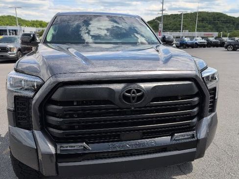 Used 2024 Toyota Tundra Limited AWD/4WD image 3