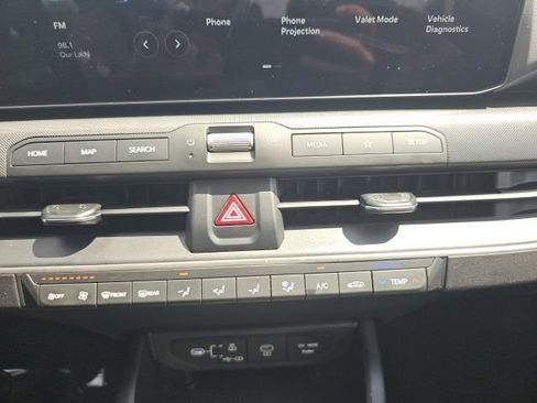 Used 2025 Kia K4 FWD image 37