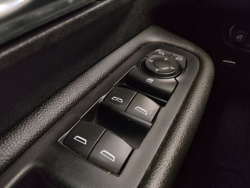 Used 2020 GMC Terrain SLE FWD image 27