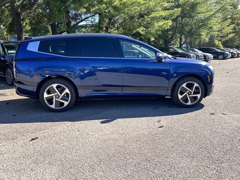 New 2026 Hyundai Ioniq 9 Calligraphy image 8