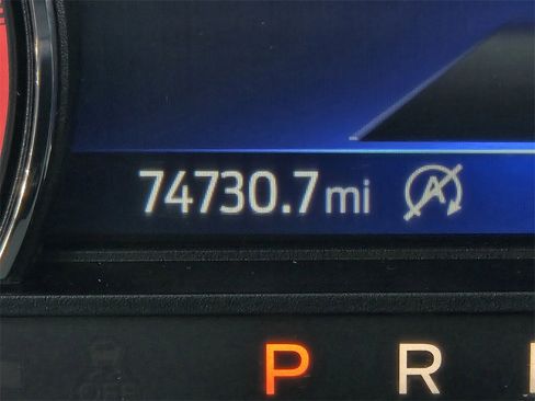 Used 2021 Ford Explorer XLT w/ Equipment Group 202A image 6