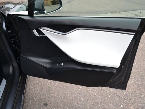 Used 2019 Tesla Model S Long Range image 30