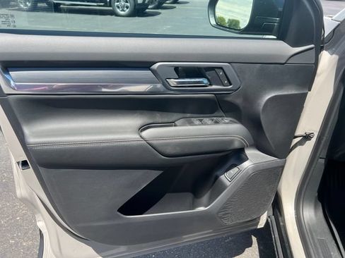 New 2027 GMC Terrain Elevation w/ Elevation Premium Package AWD/4WD image 11