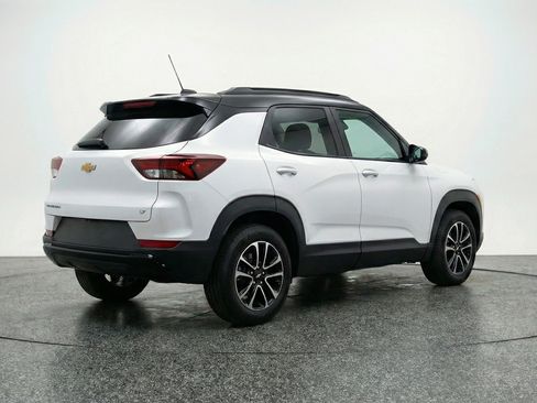 Used 2025 Chevrolet TrailBlazer LT image 9