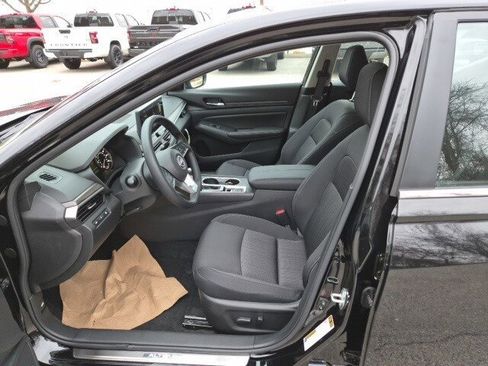 New 2025 Nissan Altima 2.5 SV w/ SV Special Edition Package image 18