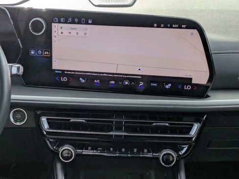 Used 2024 Chevrolet Traverse LT w/ Enhanced Driving Package FWD image 20
