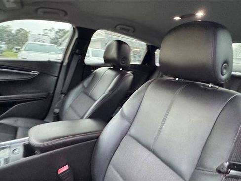 Used 2016 Chevrolet Impala LT w/ Convenience Package FWD image 36