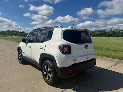 Used 2019 Jeep Renegade Trailhawk w/ Cold Weather Group II AWD/4WD image 7