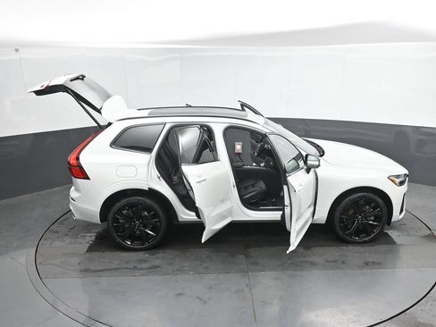 New 2026 Volvo XC60 T8 Ultra w/ Climate Package AWD/4WD image 42