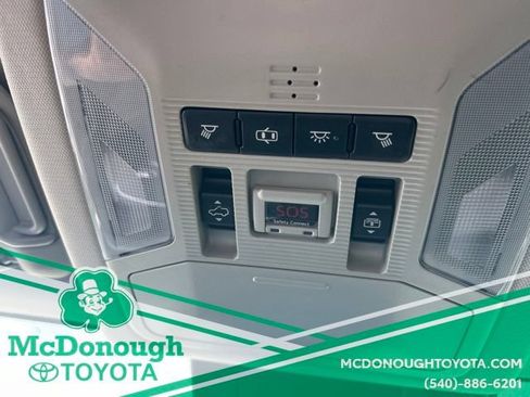 Used 2019 Toyota RAV4 Limited AWD/4WD image 22