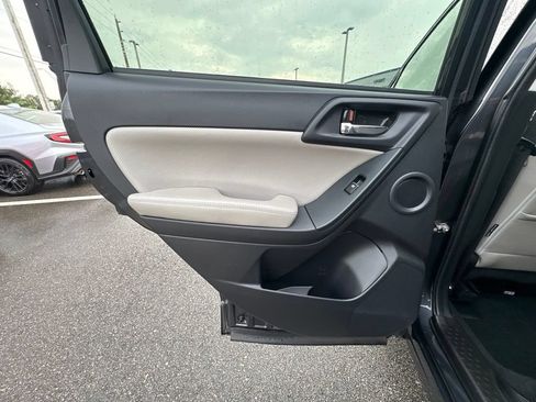 Used 2018 Subaru Forester 2.5i Limited AWD/4WD image 15