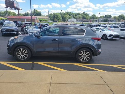 Used 2017 Kia Sportage EX FWD image 4