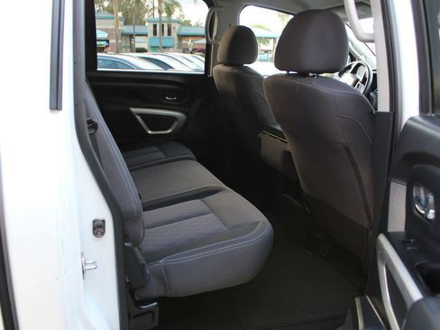 Used 2023 Nissan Titan SV RWD image 11