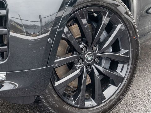 New 2026 Land Rover Discovery Limited Edition image 9