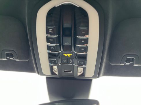 Used 2014 Porsche Panamera Turbo Executive image 32