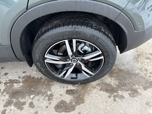 New 2026 Volvo XC40 B5 Core w/ Climate Package AWD/4WD image 15