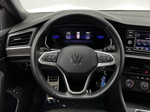 Used 2023 Volkswagen Jetta Sport image 21