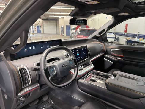 Certified 2025 Ford Expedition Tremor AWD/4WD image 20