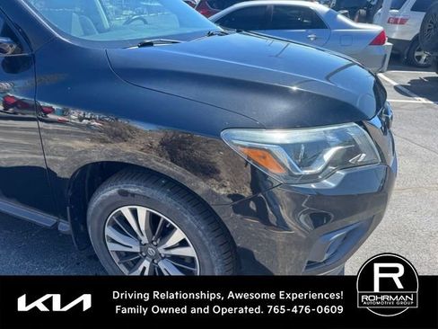 Used 2017 Nissan Pathfinder S image 5