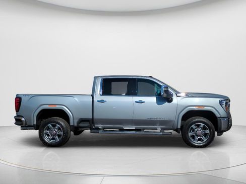 Used 2025 GMC Sierra 3500 SLT w/ SLT Premium Package image 3