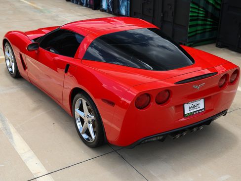 Used 2012 Chevrolet Corvette Coupe RWD image 8