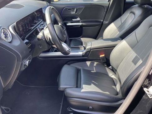 Used 2025 Mercedes-Benz GLA 250 4MATIC image 12