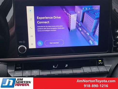 Used 2025 Toyota Camry SE FWD image 17